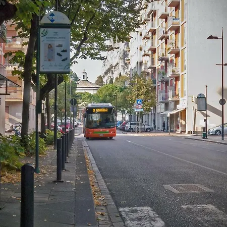 La Casa Sotto I Tigli דירה לקו